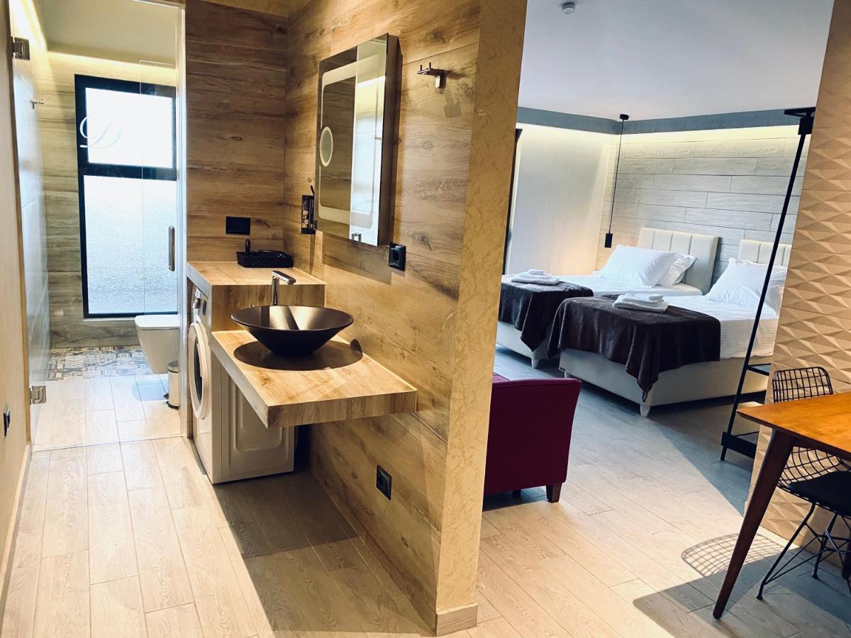 Deluxe Rooms In Blloku Area Tiranë Luaran gambar