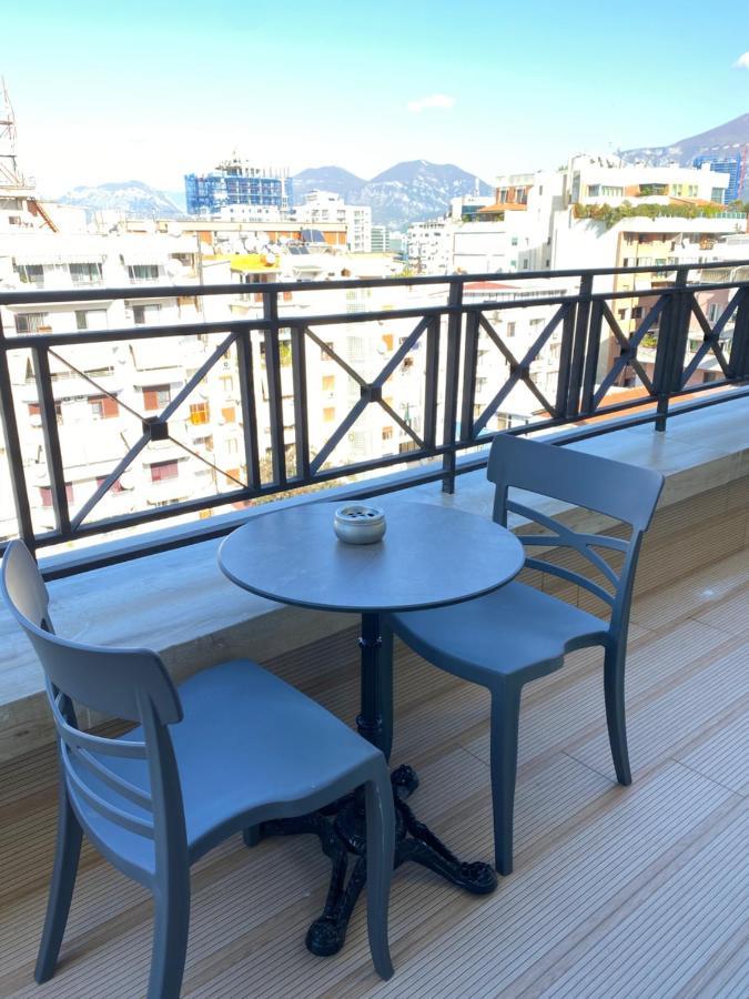 Deluxe Rooms In Blloku Area Tiranë Luaran gambar