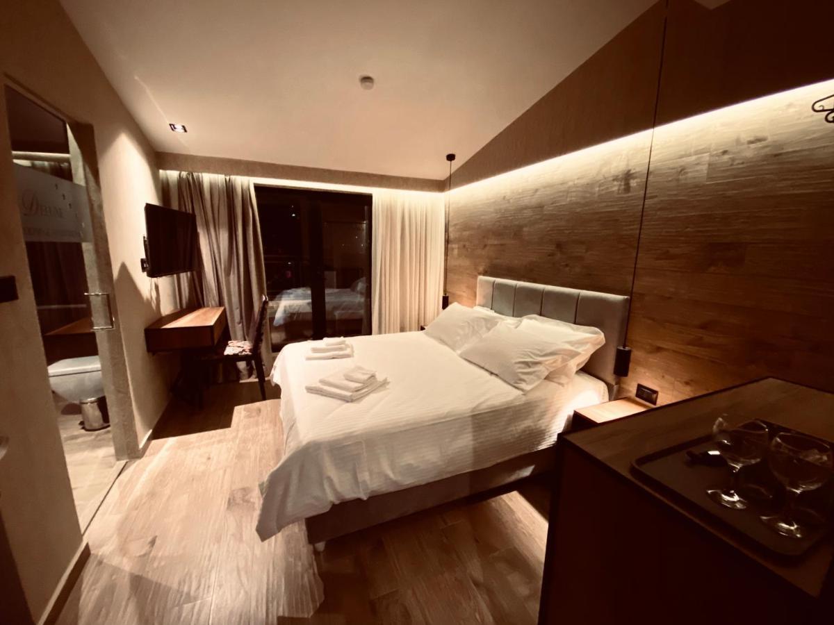 Deluxe Rooms In Blloku Area Tiranë Luaran gambar